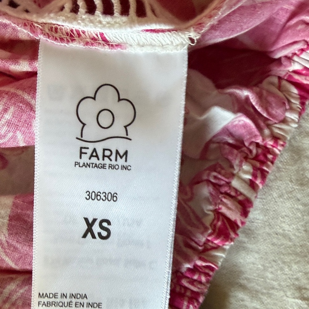 FARM Rio Hot Pink & White Floral Cropped Peasant Top - Picture 9 of 9